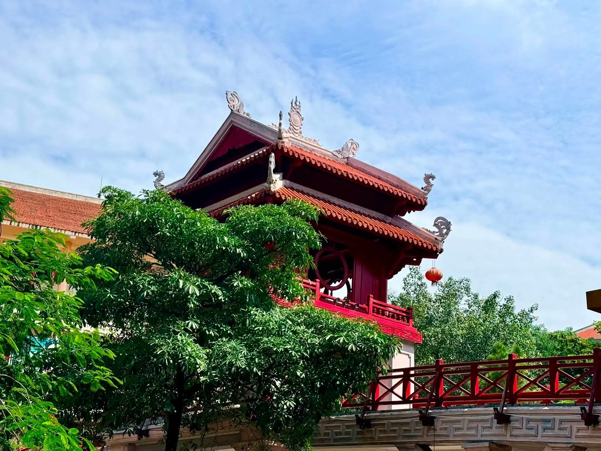 Ảnh 1 — Bồ tát bất nhĩ