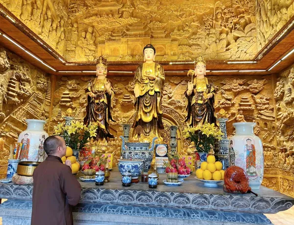 Có một điều quan trọng là 3 tháng an cư này tạo cho chúng ta nhân duyên cúng…