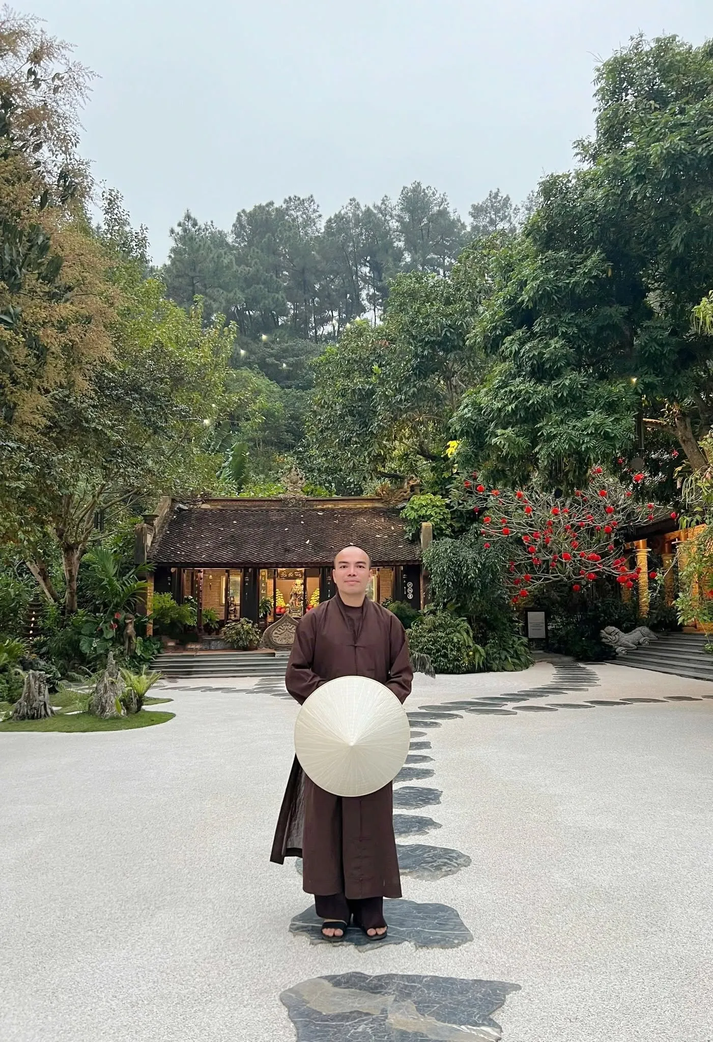 Ảnh 2 — Đã ngàn năm chúng sanh đi tìm Phật
