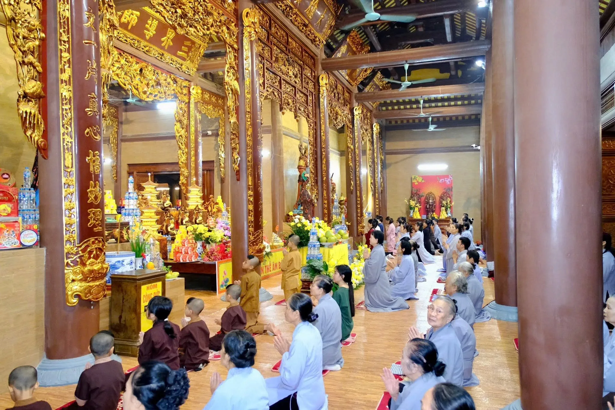 Ảnh 5 — Quán Âm Bồ Tát đấng Mẹ hiền
