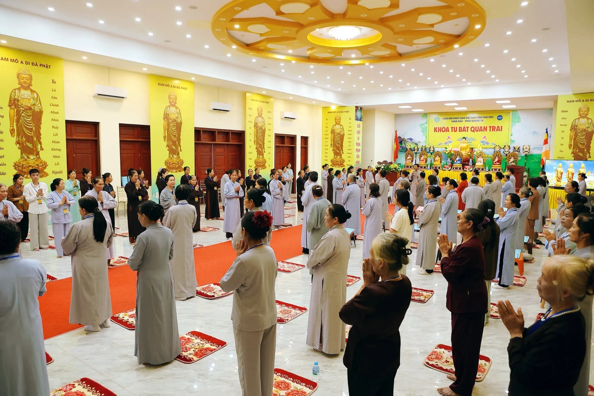 Ảnh 5 — Nguyện đem lòng thành kính